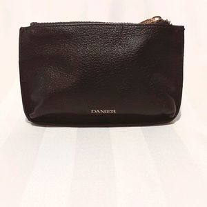 DANIER LEATHER COIN PURSE NWOT!